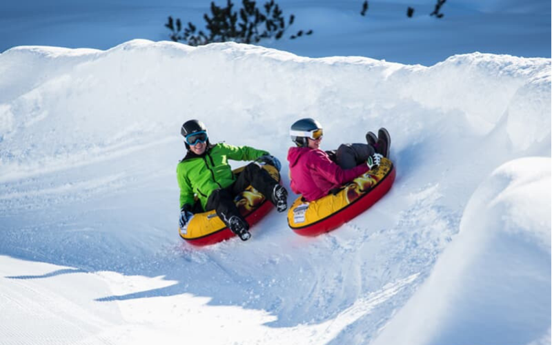 Tubing. Южный склон Мурманск ватрушки. Сноутюбинг. Тюбинг на снегу. Спуск на ватрушках.